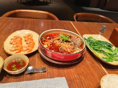 -石梅湾威斯汀度假酒店-品味餐厅·川湘菜·海鲜风味火锅·手工面食·万州烤鱼·口味牛蛙·小龙虾
