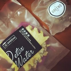 -LU YOGA（露瑜伽）专业瑜伽馆