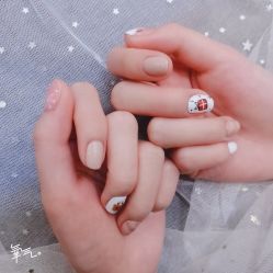 -艾妮世家