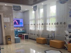 -茂菊口腔连锁(浦东南路店)