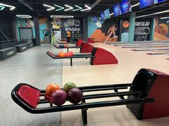 -极限PLAY运动娱乐新世界·团建派对潮玩休闲馆·室内蹦极高空游乐园