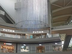 -滨海湾金沙购物商场