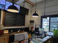 -拖板鞋咖啡旅行酒店(春熙路地铁站店)