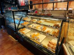 面包甜点陈列柜-小麦之家(海湾总店)