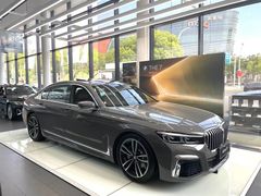 -上海宝信宝马4S店