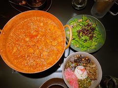 铜锅油焖鸡-Ameigo梅果·云贵川bistro(长宁来福士店)