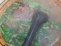 牛肉汤-锅贴大王南翔小笼(临沂二村店)
