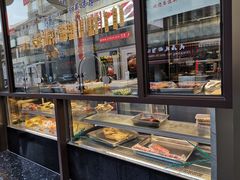 面包甜点陈列柜-五芳齋(云南南路店)