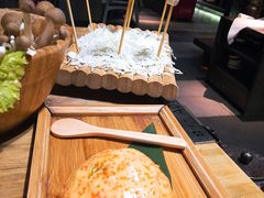 飞鱼籽墨鱼滑-湊湊火锅·茶憩(杭州湖滨银泰in77店)