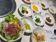 餐前小菜-本家韩国烤肉(青岛万象城店)