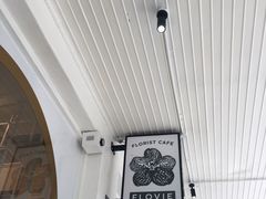 -FLOVIE FLORIST CAFE
