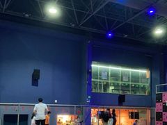 -爱蹦iBOON蹦床运动馆(江汉店)