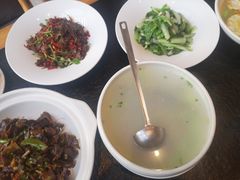 -鱼鲜饭香·招牌汽锅剁椒鱼头王