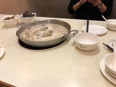 -一席地·本地鸡窝·杭帮鸡火锅(萧山银隆百货店)