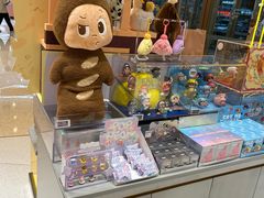 -泡泡玛特POPMART(黄岛新城吾悦店)