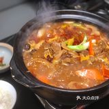 看装修完全猜不到的洞穴ins风湘菜馆