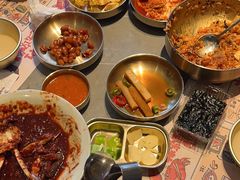 -草家酱蟹炭火烤肉店(珲春南路一店)