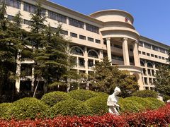 -上海市浦东外事服务学校
