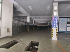 -上海格林威沪青汽车维修服务有限公司-停车场