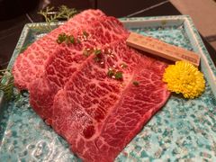 -山川小町·极番烧肉(新地假日广场店)