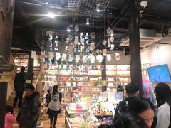 -猫的天空之城概念书店(杭州南宋御街店)