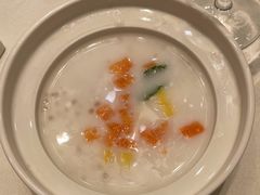 -香山湖家家宴(中山陵店)