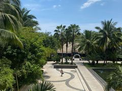 -三亚湾海居铂尔曼度假酒店