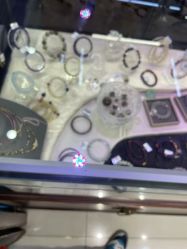 -灵彩珠宝(朗香街店)