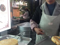 -李氏憨粑粑(官渡古镇店)