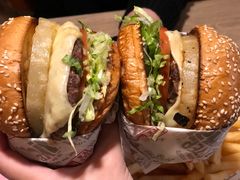 -The Habit Burger Grill 哈比特汉堡(复兴soho店)