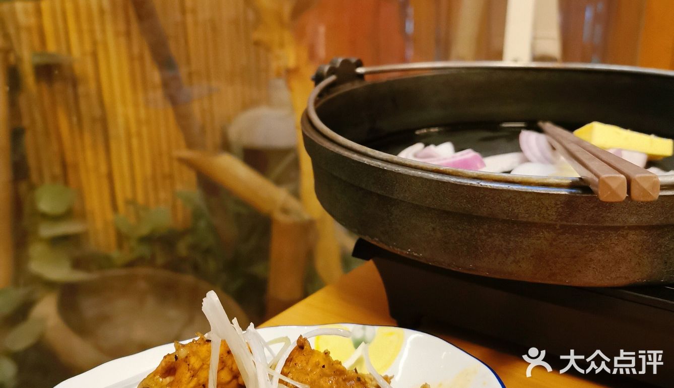 来一口♨️热呼呼的肉