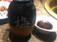 -沪小二炭火蛙锅(淮海中路美食不夜城店)