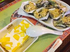 蒜蓉蒸生蚝-海口骑楼小吃街