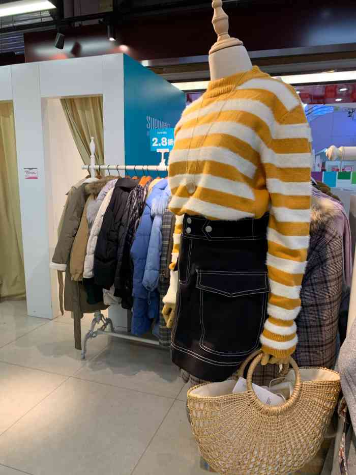 supin速品(天河城百货店)-"supin速品这个服装品牌在别的商场装修.