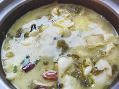 -周鱼小馆石锅酸菜鱼(活力汇店)