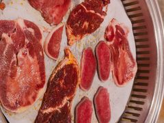 -佰烧海鲜烤肉火锅自助(世茂国际广场店)