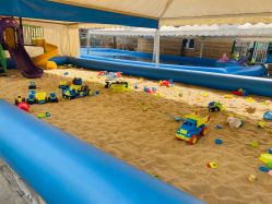 -萌宠亲子动物乐园(槐房万达店)