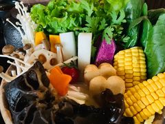 -湊湊火锅·茶憩(新中关购物中心店)