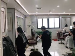 -镁连社·美联社