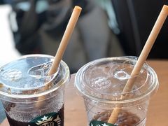 -星巴克臻选(上海虹桥新天地三店)