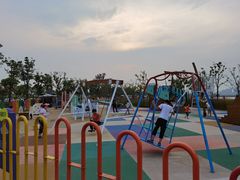-上海滴水湖皇冠假日酒店