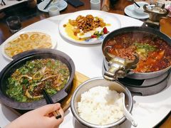 -万重锦·人文川菜馆(骡马市店)
