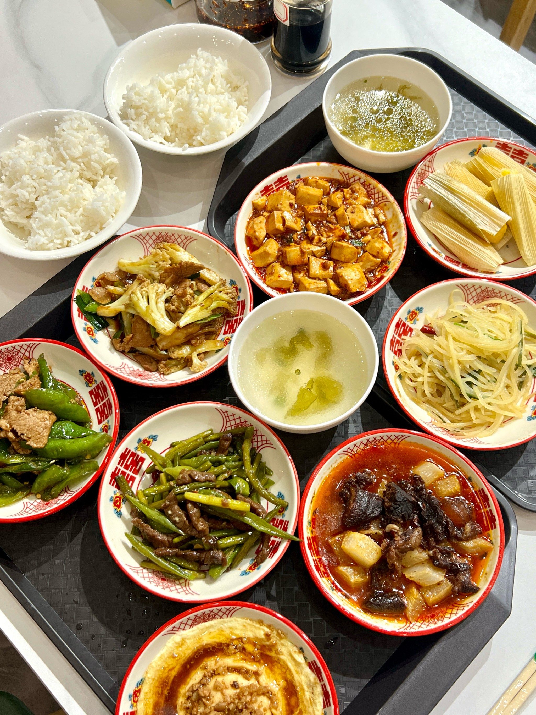 东莞穷鬼饭堂?人均20 吃饱饱