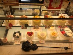 -花花卷卷·鲜食蛋糕(泉屋店)