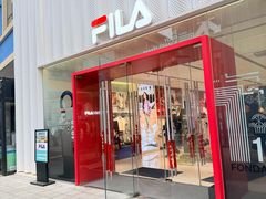 -王府井奥莱棋盘山小镇