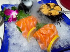 三文鱼刺身-正黄旗海鲜烧烤大排档(延安路总店)