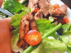 -Chom Cafe and Restaurant