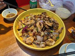 -休记光头香辣蟹干锅(绵竹店)