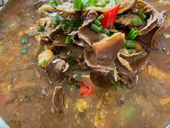 大山野菜参子鱼炖干笋-鱼乐岛餐厅·户外花园主题餐厅