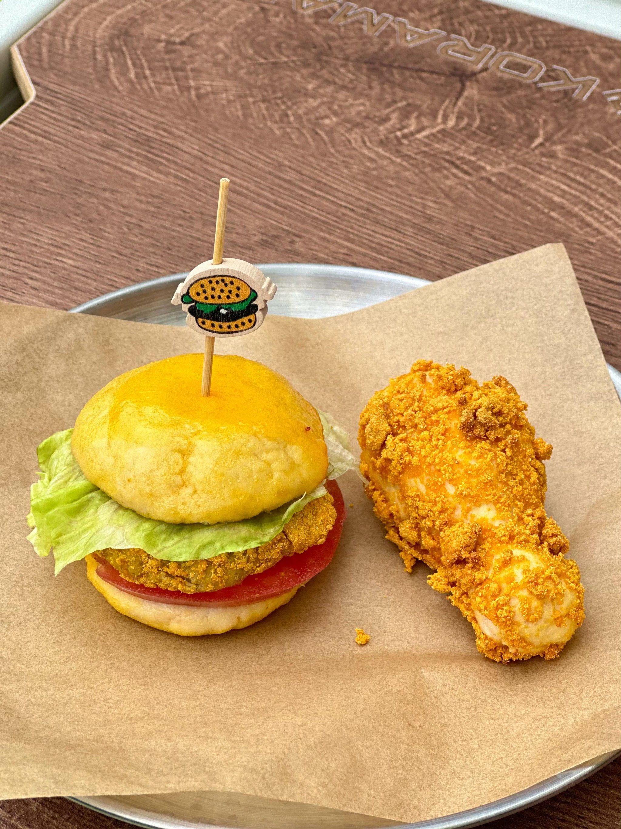 宠物麦辣鸡腿堡和麦辣鸡腿